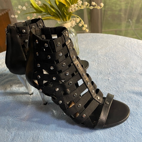 MICHAEL Michael Kors Brand New shoes heels. Size 8 - Picture 8 of 10